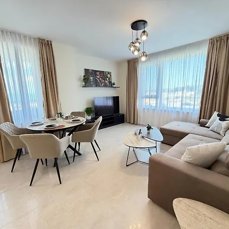Daire Sea Front 5 *